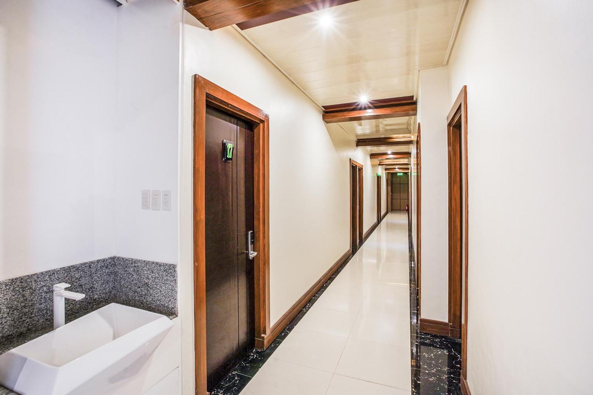 Oyo 489 Casa Mia Hotel Suites General Santos City Exteriér fotografie